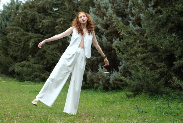 Avra (Vest - White)