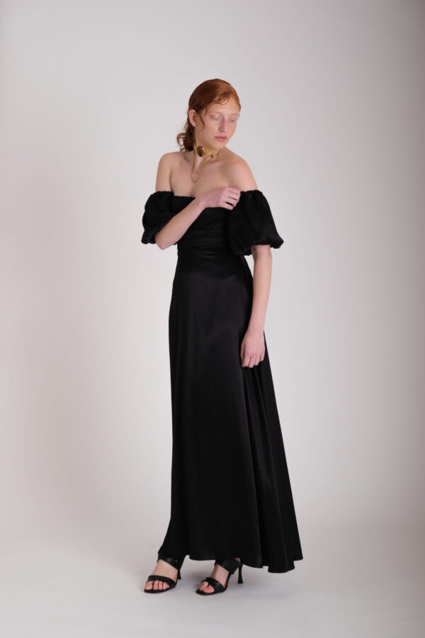 Kynthia (Black)