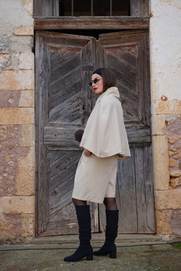 Solstice (Cape - White)